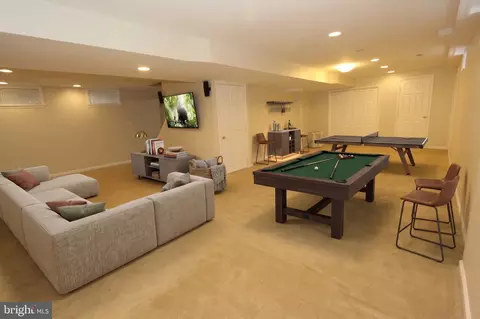 Living - 8102 Claiborne Ct, Frederick, MD 21702 photo 6 of 7