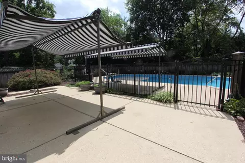 Exterior - 8102 Claiborne Ct, Frederick, MD 21702 photo 5 of 20