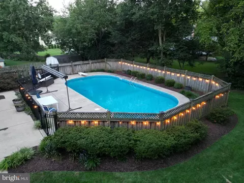 Exterior - 8102 Claiborne Ct, Frederick, MD 21702 photo 13 of 20