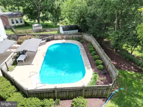 Exterior - 8102 Claiborne Ct, Frederick, MD 21702 photo 9 of 20