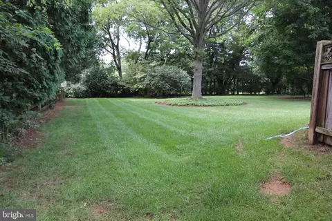 Exterior - 8102 Claiborne Ct, Frederick, MD 21702 photo 14 of 20