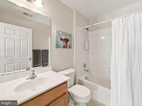 Bath - 2124 Caisson Rd, Frederick, MD 21702 photo 3 of 3