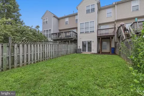 Exterior - 1904 Fieldstone Way, Frederick, MD 21702 photo 4 of 8