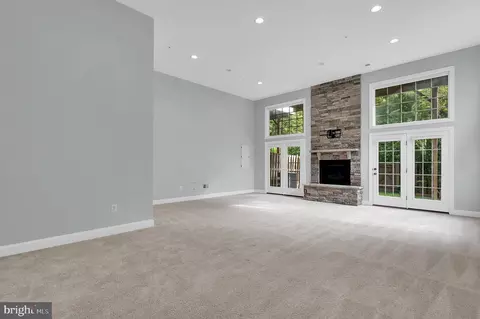 Living - 9651 Bothwell Ln, Frederick, MD 21704 photo 5 of 9