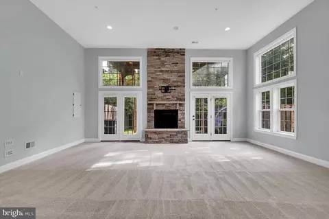 Living - 9651 Bothwell Ln, Frederick, MD 21704 photo 4 of 9