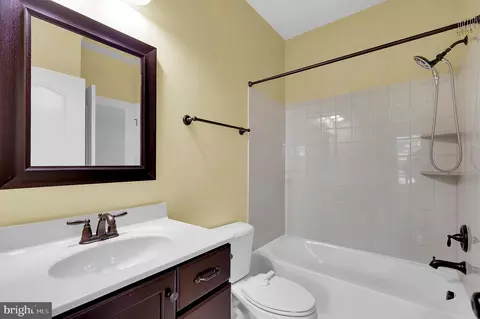 Bath - 9651 Bothwell Ln, Frederick, MD 21704 photo 1 of 3