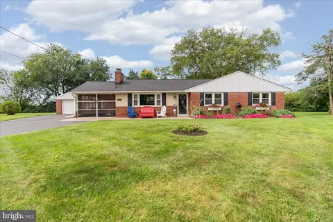Exterior - 7910 Longmeadow Dr, Frederick, MD 21701 photo 10 of 11