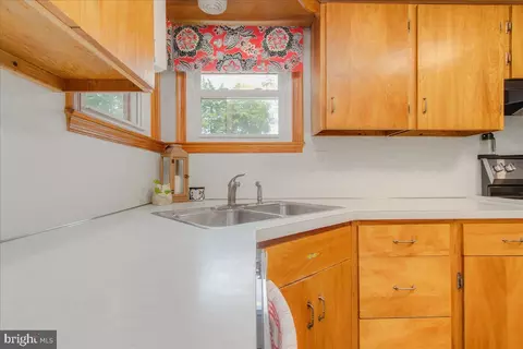 Kitchen - 7910 Longmeadow Dr, Frederick, MD 21701 photo 2 of 3