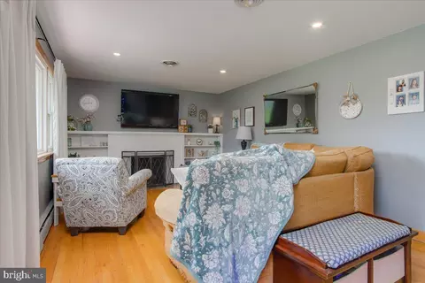 Living - 7910 Longmeadow Dr, Frederick, MD 21701 photo 1 of 3