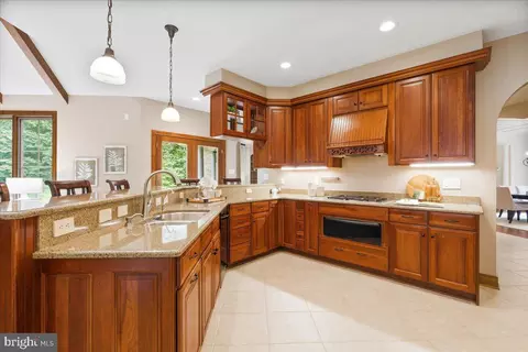 Kitchen - 7355 Kehne Rd, Frederick, MD 21702 photo 2 of 5