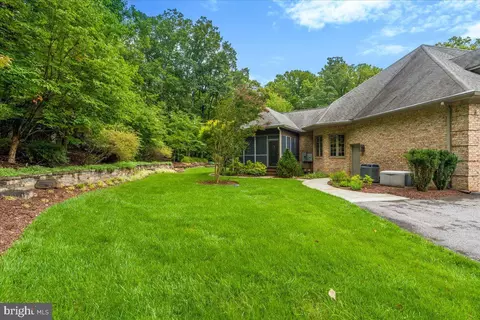Exterior - 7355 Kehne Rd, Frederick, MD 21702 photo 16 of 33