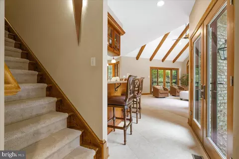 Entry Way - 7355 Kehne Rd, Frederick, MD 21702 photo 4 of 9