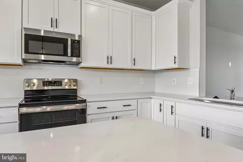 Kitchen - 6352 Butterfly Ln, Frederick, MD 21703 photo 4 of 5