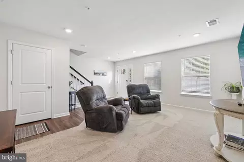 Entry Way - 7029 Freedom, Frederick, MD 21703 photo 13 of 16