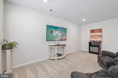 Entry Way - 7029 Freedom, Frederick, MD 21703 photo 14 of 16