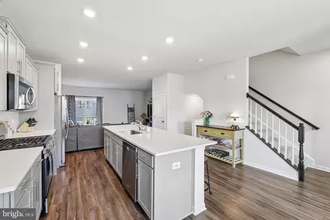 Entry Way - 7029 Freedom, Frederick, MD 21703 photo 6 of 16