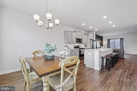 Dining - 7029 Freedom, Frederick, MD 21703 photo 1 of 2
