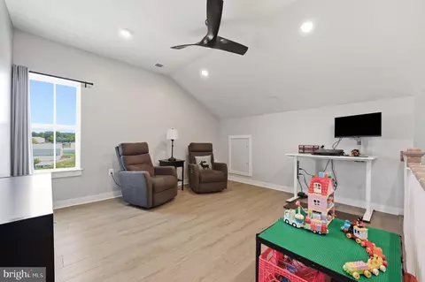 Entry Way - 3315 Firefly Ln #404, Frederick, MD 21704 photo 10 of 13