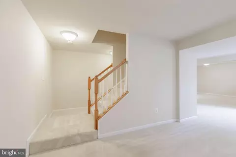 Entry Way - 122 Sunlight Ct, Frederick, MD 21702 photo 7 of 9