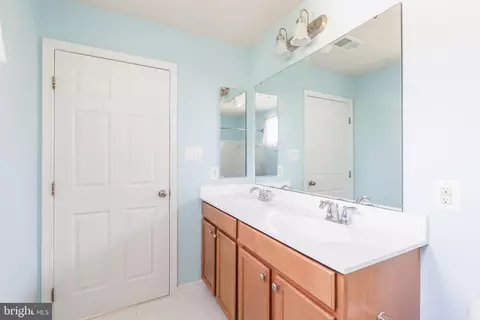 Bath - 122 Sunlight Ct, Frederick, MD 21702 photo 1 of 1