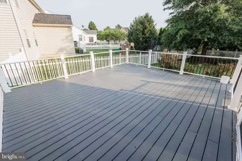 Exterior - 122 Sunlight Ct, Frederick, MD 21702 photo 3 of 5