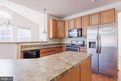 Kitchen - 122 Sunlight Ct, Frederick, MD 21702 photo 3 of 4