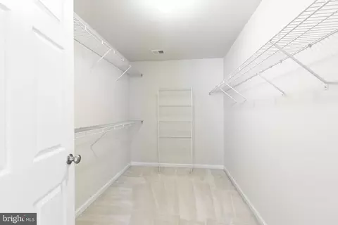 Entry Way - 122 Sunlight Ct, Frederick, MD 21702 photo 6 of 9