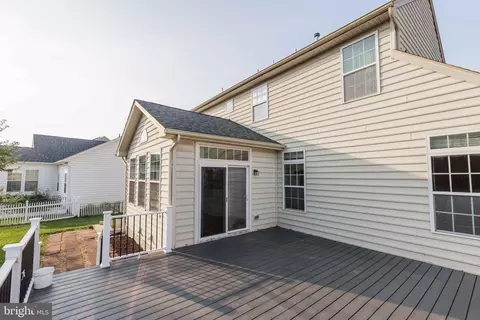 Exterior - 122 Sunlight Ct, Frederick, MD 21702 photo 2 of 5
