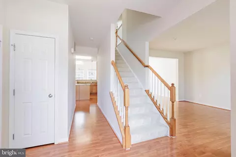 Entry Way - 122 Sunlight Ct, Frederick, MD 21702 photo 2 of 9