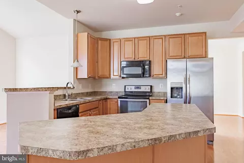 Kitchen - 122 Sunlight Ct, Frederick, MD 21702 photo 2 of 4