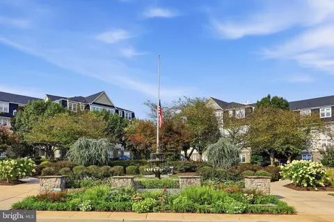 Exterior - 2500 Waterside Dr #316, Frederick, MD 21701 photo 4 of 9