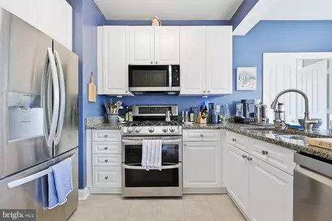 Kitchen - 2500 Waterside Dr #316, Frederick, MD 21701 photo 3 of 6