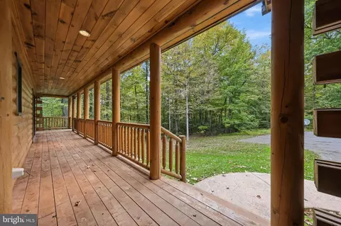 Exterior - 14520 Ridenour Rd, Smithsburg, MD 21783 photo 5 of 15