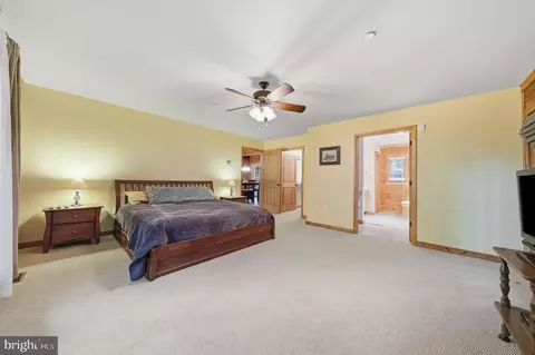 Bedroom - 14520 Ridenour Rd, Smithsburg, MD 21783 photo 2 of 6