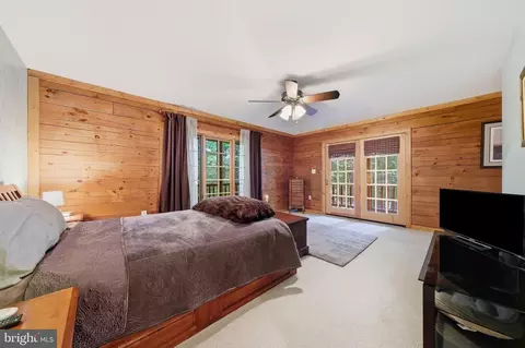 Bedroom - 14520 Ridenour Rd, Smithsburg, MD 21783 photo 3 of 6