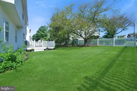 Exterior - 800 Aztec Dr, Frederick, MD 21701 photo 3 of 5