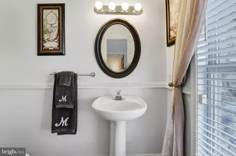 Bath - 800 Aztec Dr, Frederick, MD 21701 photo 1 of 5