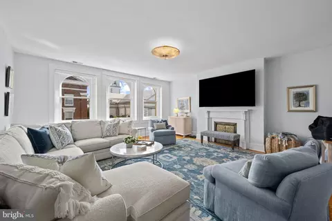 Living - 201 E 2nd St, Frederick, MD 21701 photo 2 of 4