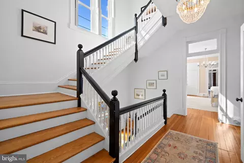 Entry Way - 201 E 2nd St, Frederick, MD 21701 photo 9 of 14