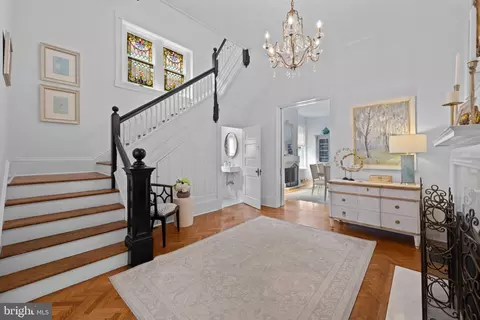 Entry Way - 201 E 2nd St, Frederick, MD 21701 photo 2 of 14