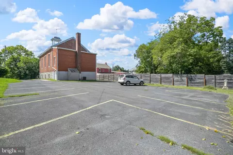 Exterior - 9624 Liberty Rd, Frederick, MD 21701 photo 4 of 7