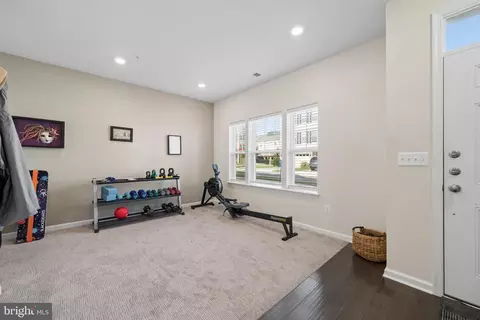 Entry Way - 5655 Owl St, Frederick, MD 21704 photo 3 of 21