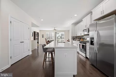 Entry Way - 5655 Owl St, Frederick, MD 21704 photo 11 of 21
