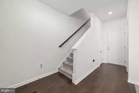Entry Way - 5655 Owl St, Frederick, MD 21704 photo 7 of 21