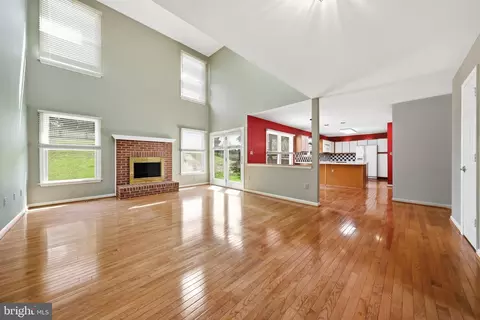 Living - 6101 Fieldcrest Dr, Frederick, MD 21701 photo 6 of 8