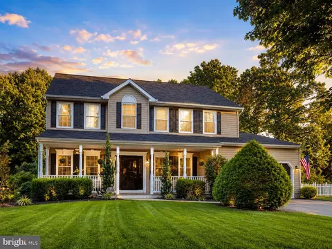 1227 Leafy Hollow Cir, Mount Airy, MD 21771