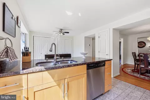 Kitchen - 7990 Schooner Ct, Frederick, MD 21701 photo 4 of 6