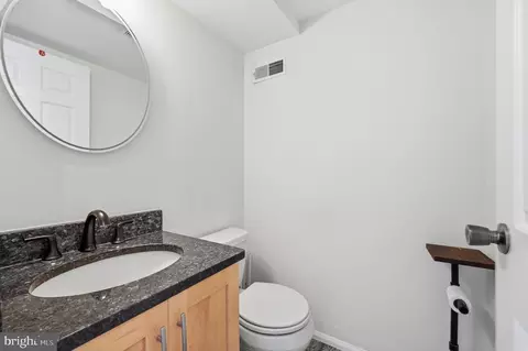 Bath - 7990 Schooner Ct, Frederick, MD 21701 photo 1 of 3