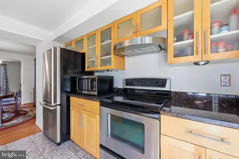 Kitchen - 7990 Schooner Ct, Frederick, MD 21701 photo 5 of 6
