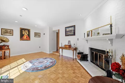 Living - 7990 Schooner Ct, Frederick, MD 21701 photo 3 of 3